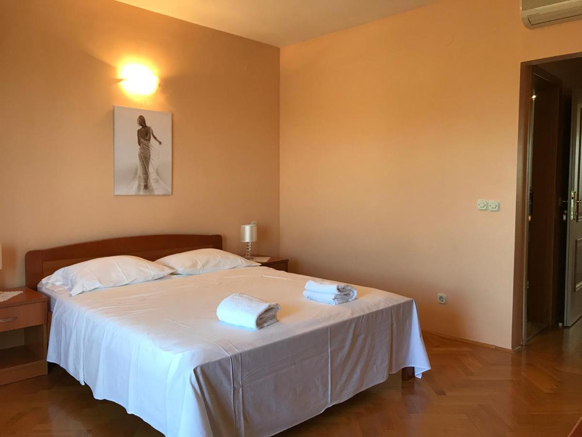 Villa Mara Promajna Luaran gambar
